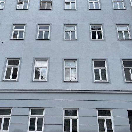 Peaceful Apartment For 4 Wina Bagian luar foto